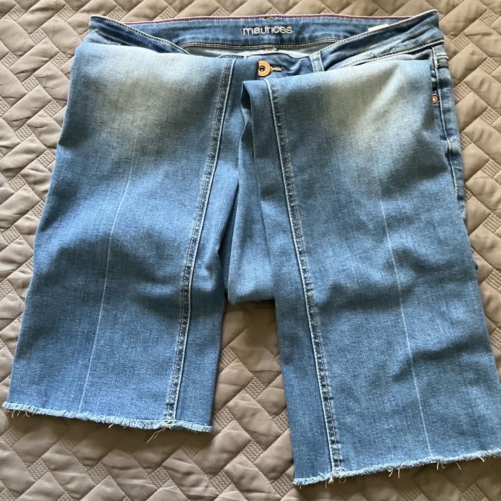 Maurice’s Women’s Classic Mid-Rise Slim Boot Jeans Size 16 Reg - Picture 6 of 7